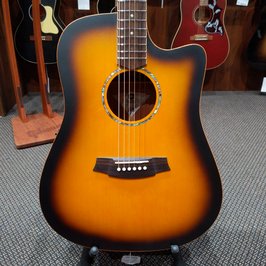 Cole Clark SFL1EC-SMAH Studio Dreadnought With Cutaway - Sunburst