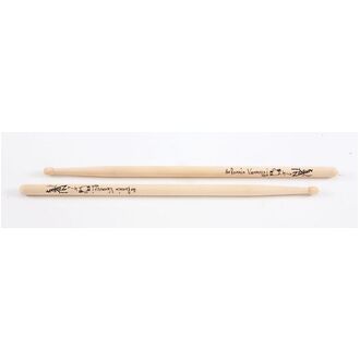 Zildjian Ronnie Vannucci Artist Series Drumsticks Maple Natural Finish Wood Barrel Tip