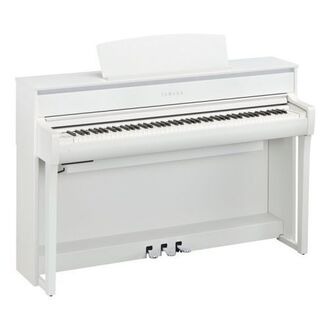 Yamaha Clavinova CLP675WH Digital Piano White w/GrandTouch Action